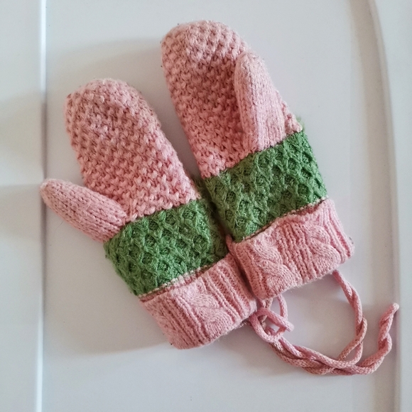 Warm Winter Mittens - Picture 2 of 5